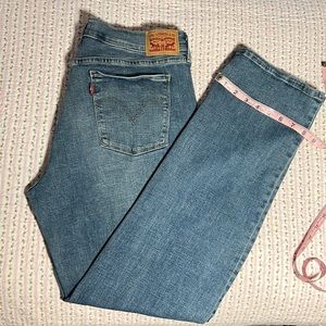 Womens Levi’s 505 Straight jeans